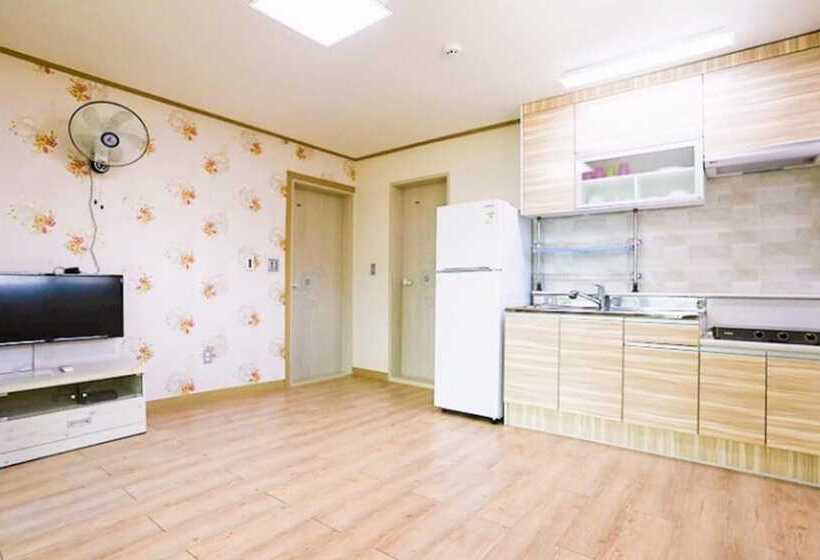 Muju Solhyanggi Pension