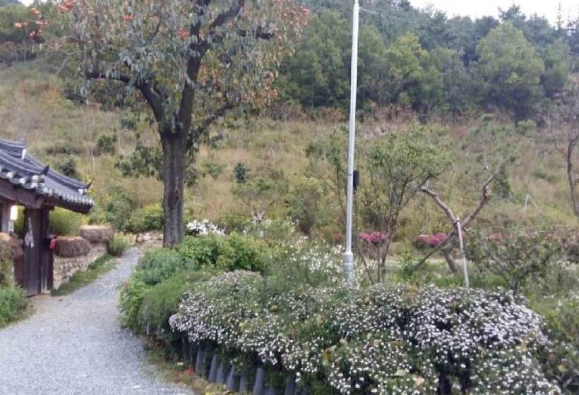 Majatalo Daegu Hwajeon Old House