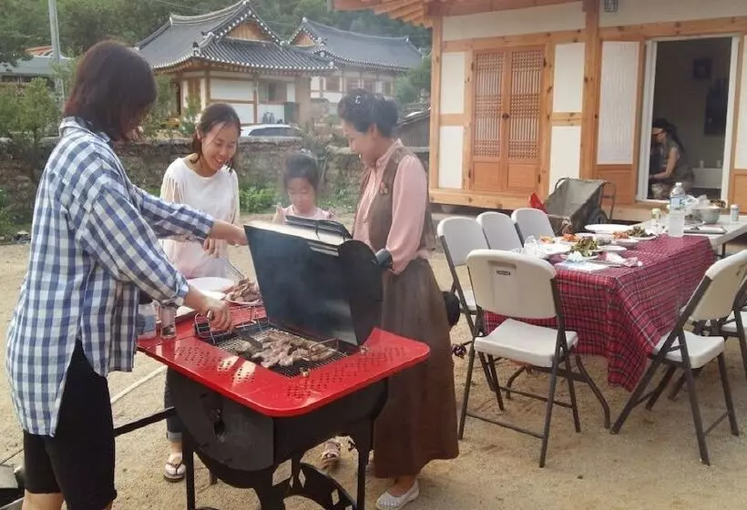 ペンション Daegu Hwajeon Old House