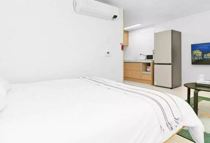 پانسیون Gyeongju May Breeze Pool Villa