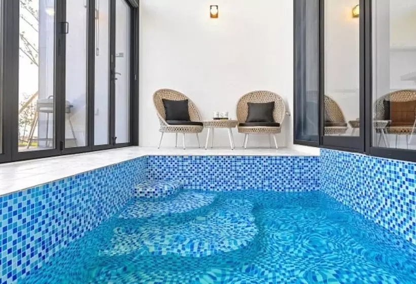پانسیون Gyeongju May Breeze Pool Villa