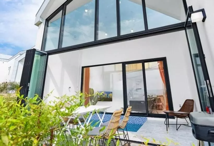 پانسیون Gyeongju May Breeze Pool Villa