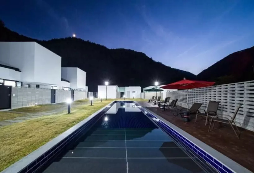 ペンション Hongcheon Uno House Pool Villa