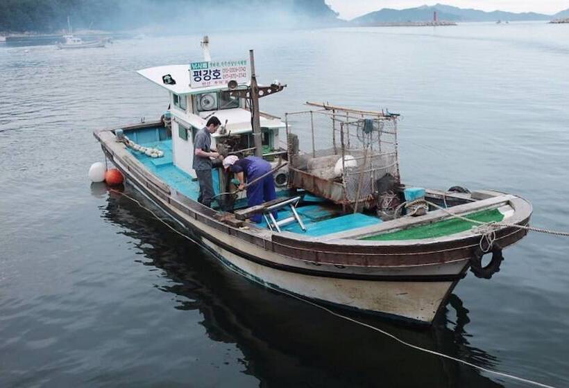 بنسيون Namhae Memory Plus Bed And Breakfast