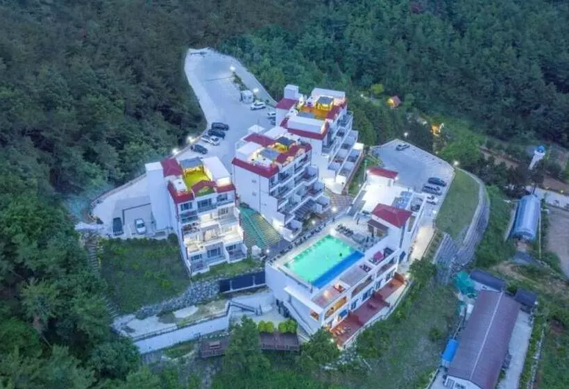 ペンション Yeosu Querencia Resort