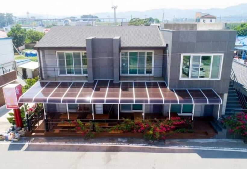 Pohang Rainbow Pension