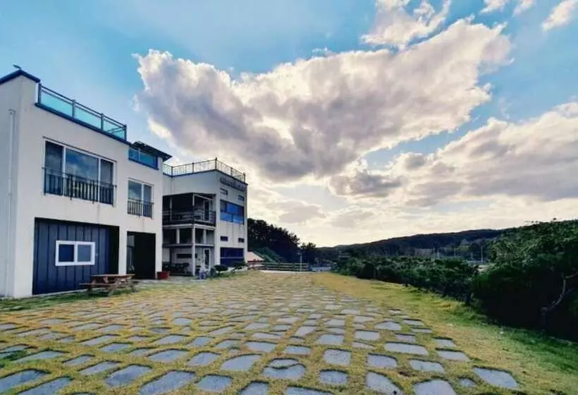 Pohang Sea And Bamboo Pension