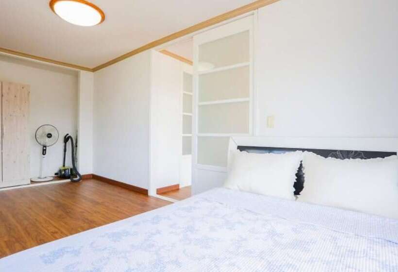 Seogwipo Bangulpungdengi Pension