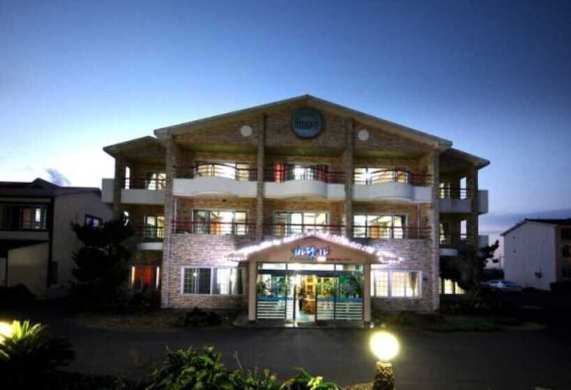 Seogwipo Hyeongjebawibada Pension