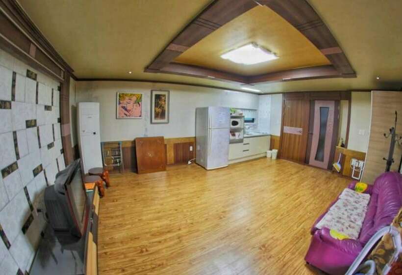 Seosan Solchang Pension