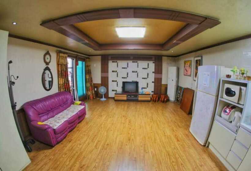 Seosan Solchang Pension