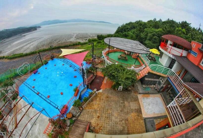 Seosan Solchang Pension