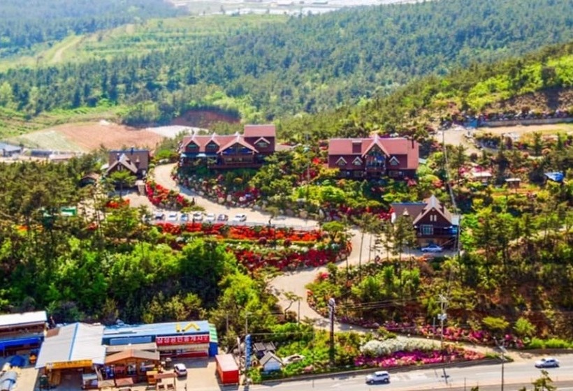 Taean Sheruvil Pension