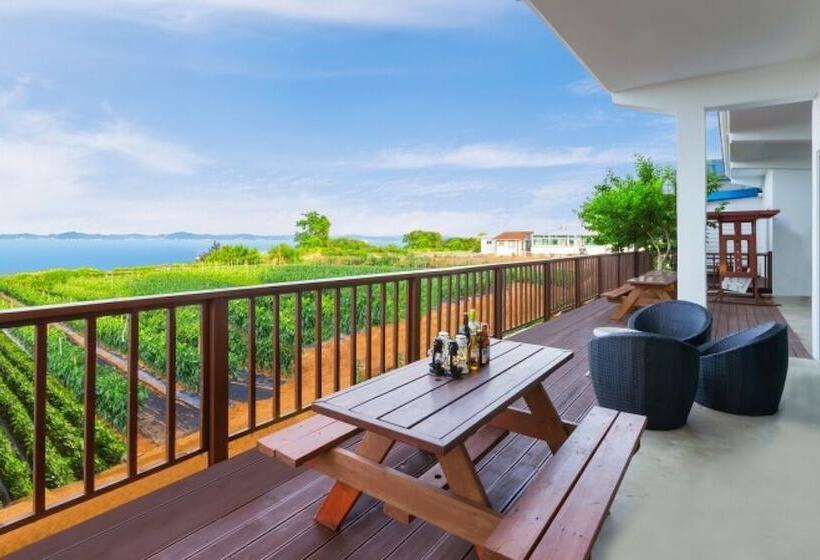 Taean Gold Hue Pension