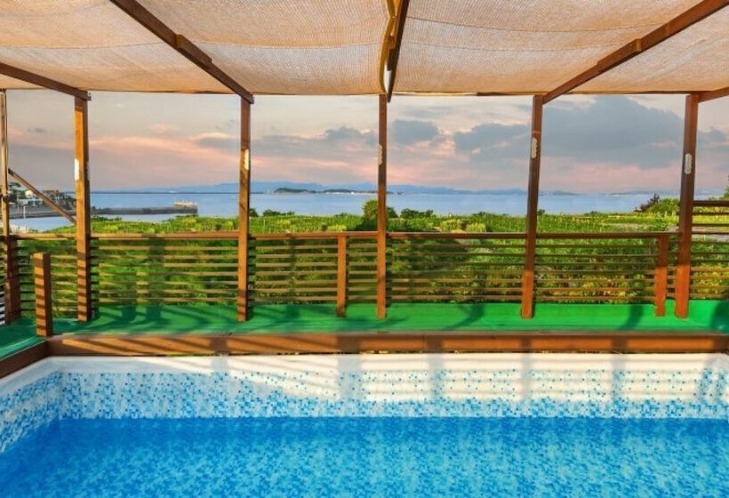 Taean Gold Hue Pension