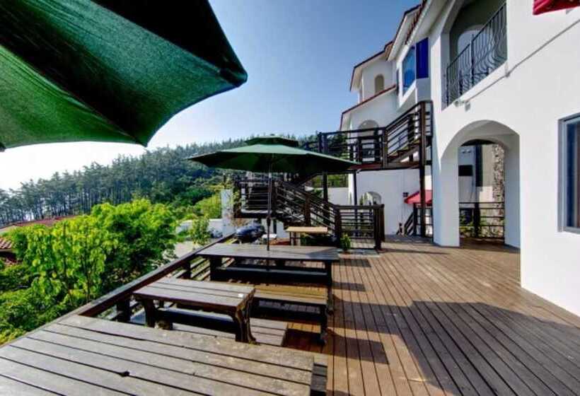 Taean Maison De Mer Pension