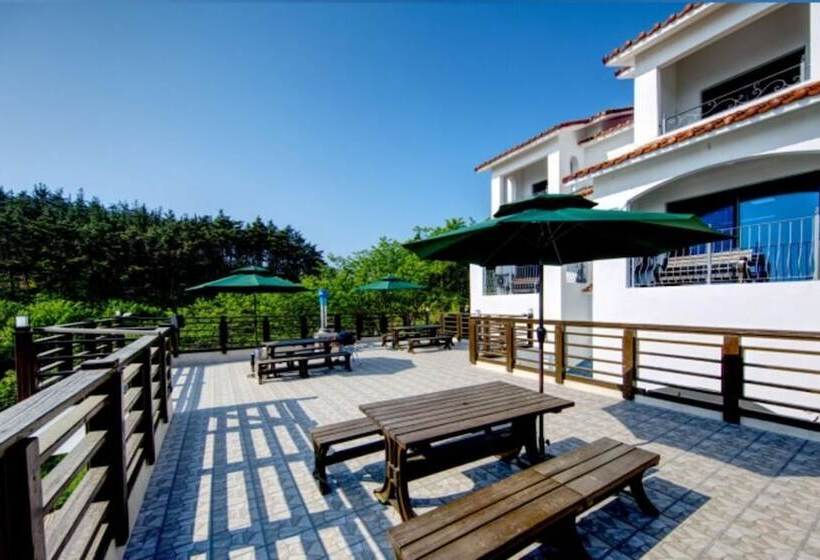 Taean Maison De Mer Pension