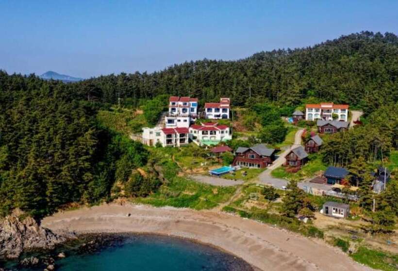 Taean Maison De Mer Pension