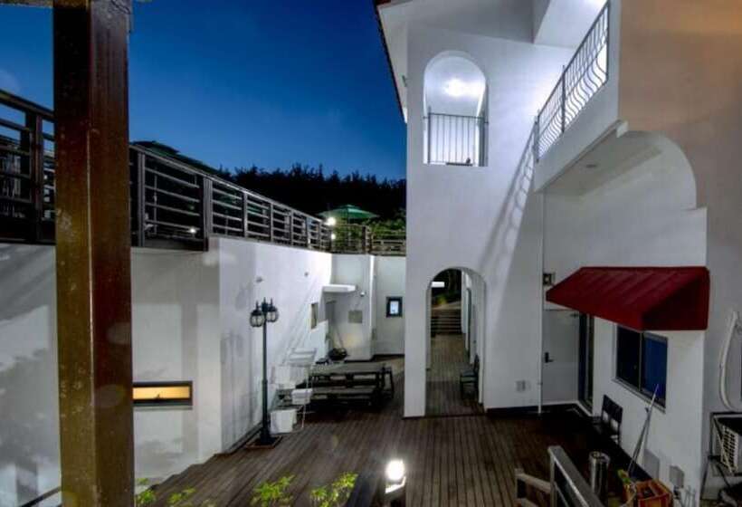 Taean Maison De Mer Pension