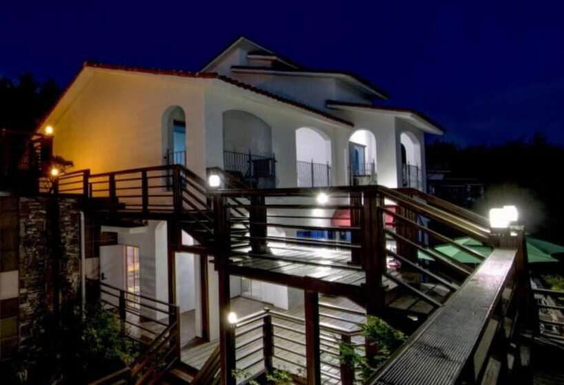 Taean Maison De Mer Pension