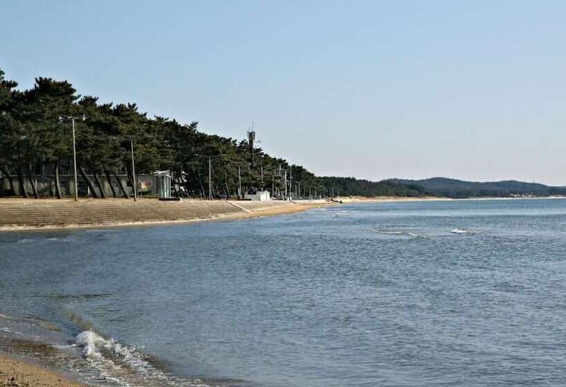 Taean Solbatgil Pension