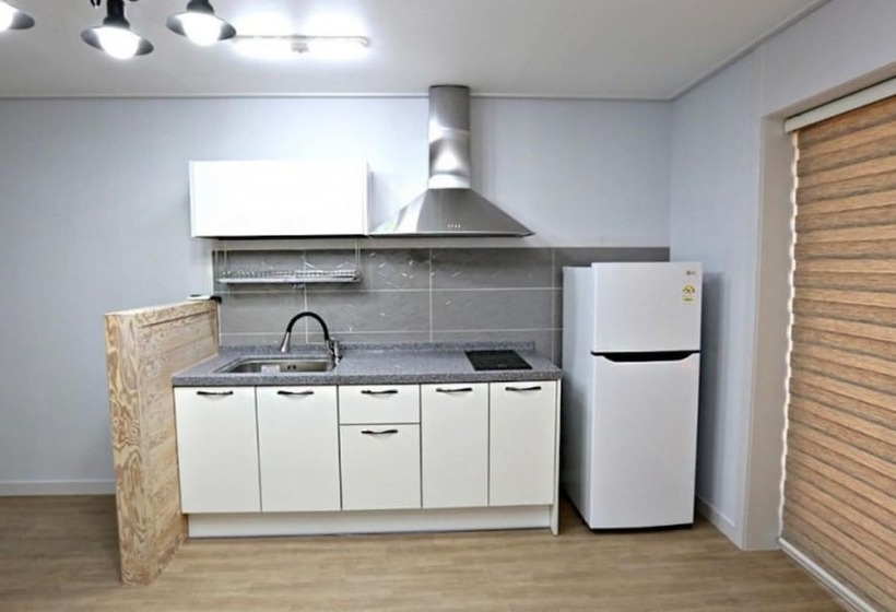 Taean Solbatgil Pension