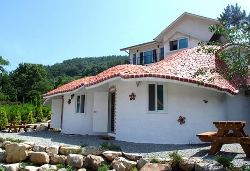 Tongyeong Morning Dew Pension