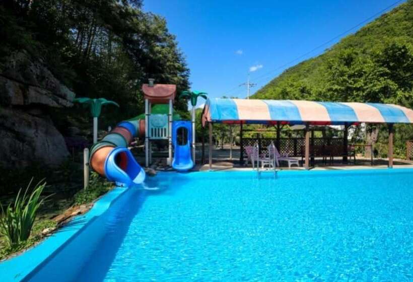 Yangpyeong Adeulbawi Pension