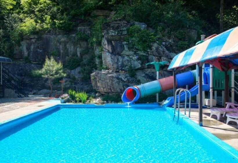 Yangpyeong Adeulbawi Pension