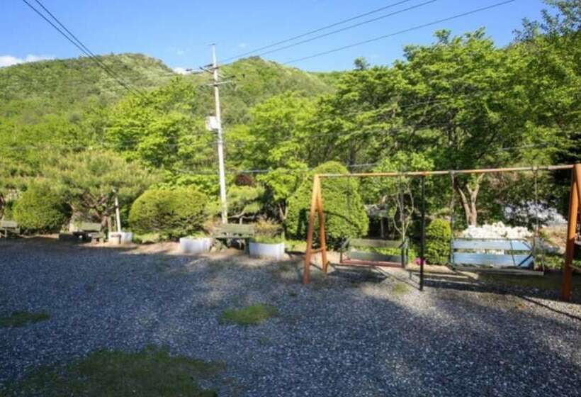 Yangpyeong Adeulbawi Pension