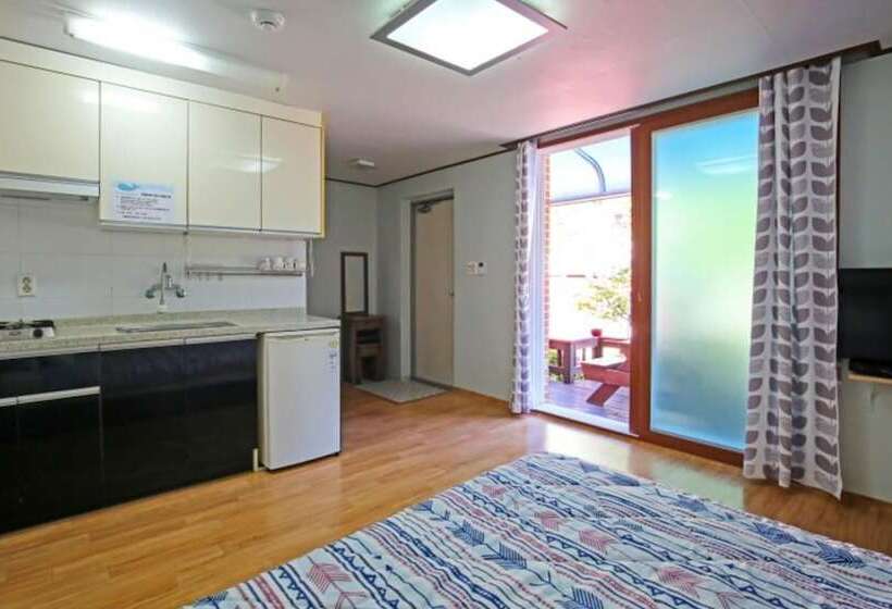 Yangpyeong Adeulbawi Pension