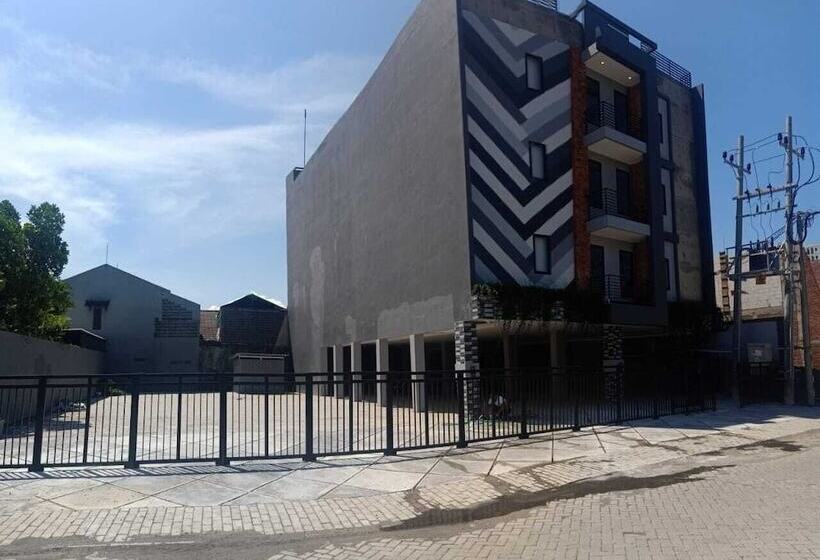 ユースホステル Djuragan Kamar Gunung Anyar