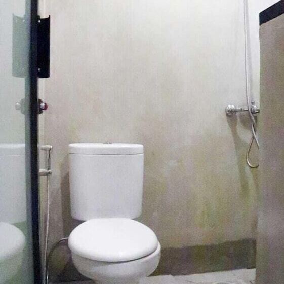 ユースホステル Djuragan Kamar Gunung Anyar