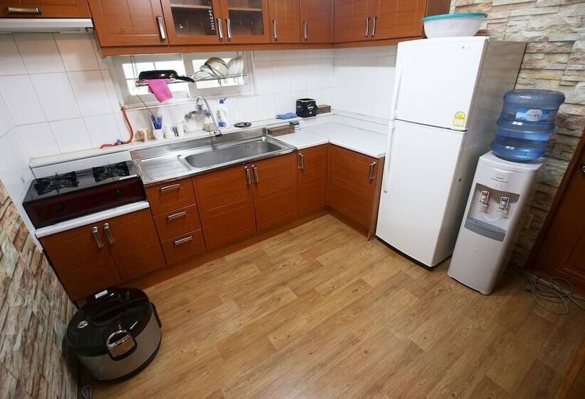 Geumsan Wolyeongsan Motel