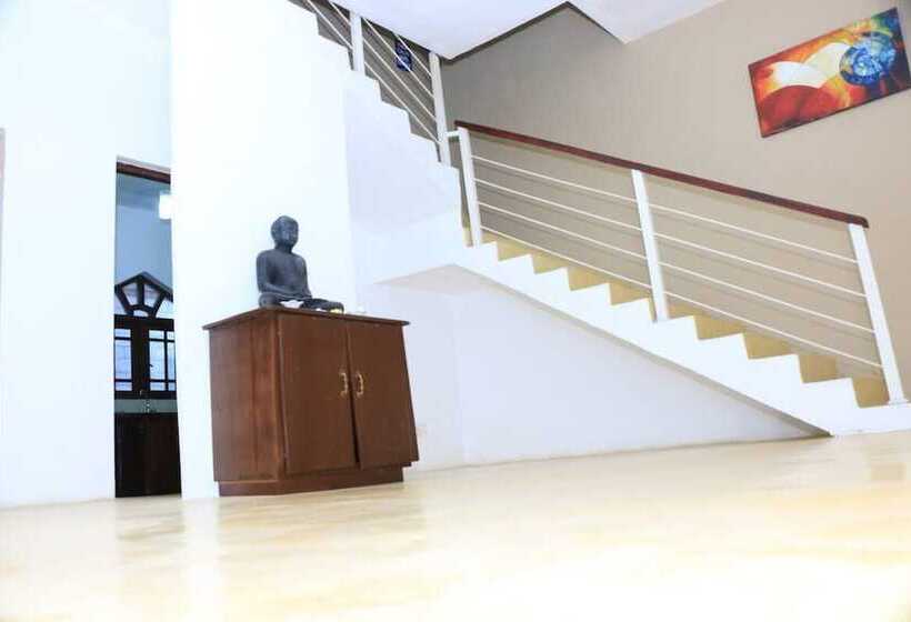 فندق Nathariya Negombo