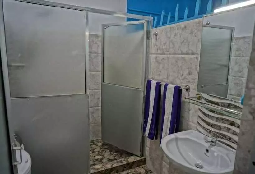 ホテル Nathariya Negombo