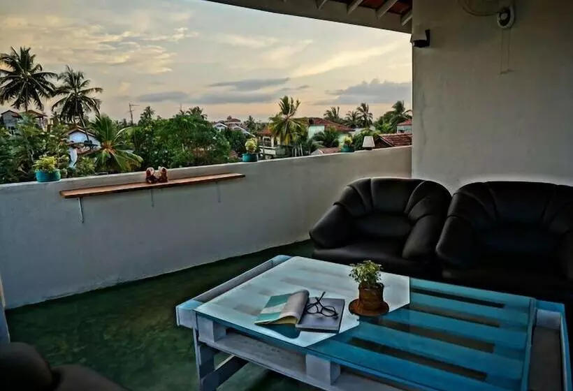 ホテル Nathariya Negombo