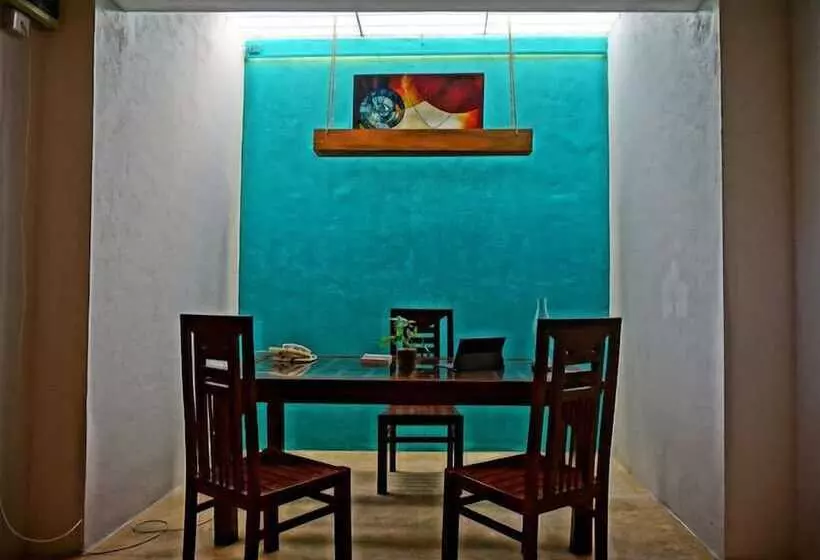 ホテル Nathariya Negombo