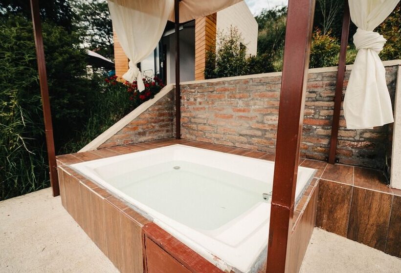 Hotel Nayon Xtream Valley By Rotamundos