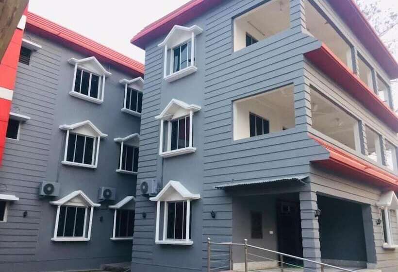 هتل Lake Side Resort Neermahal