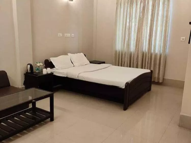 Hotelli Lake Side Resort Neermahal