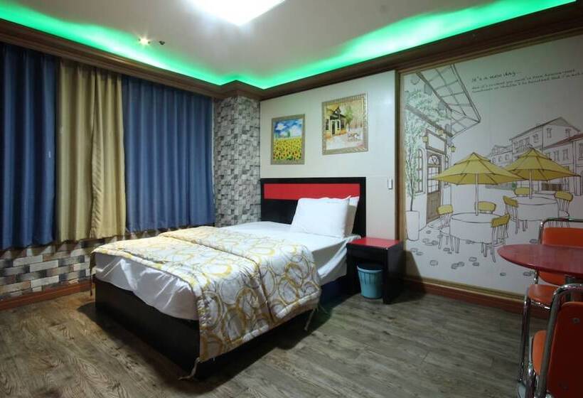 Motel Changwon Bonggokdong Seven