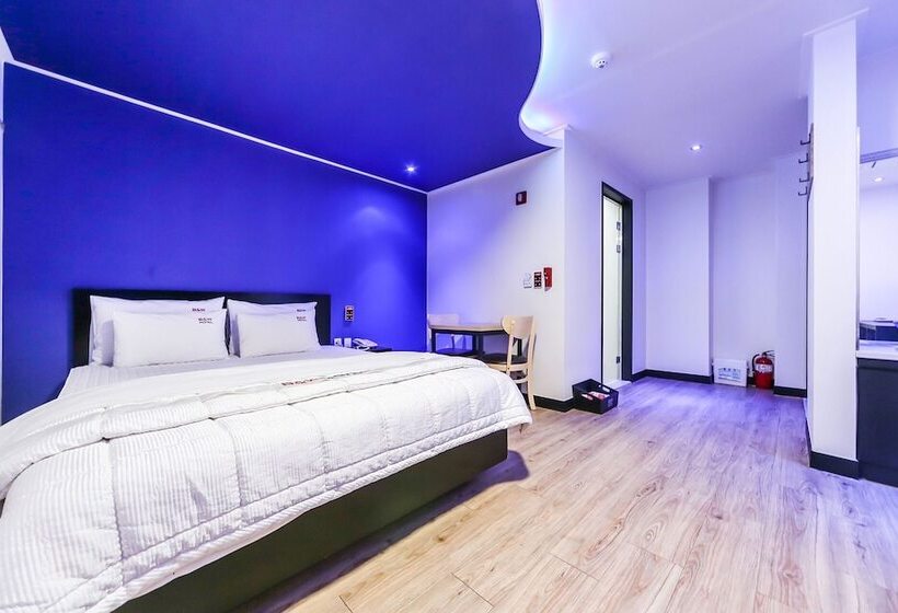 Motel Gyeongju B And W