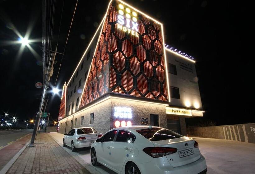 Motel Yeongduk Six