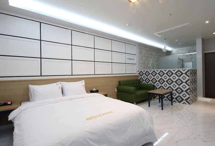 Motel Yeongduk Six