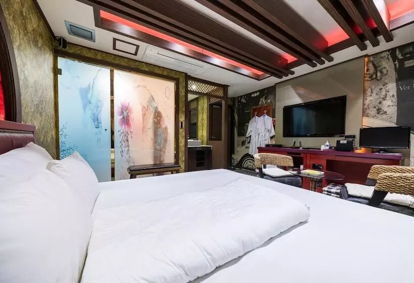 Sacheon Bee Self Checkin Motel