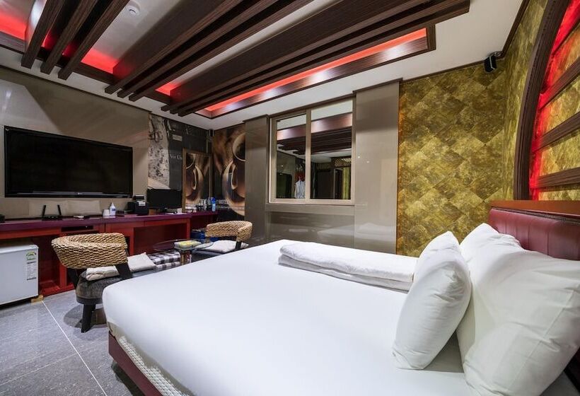 Sacheon Bee Self Checkin Motel