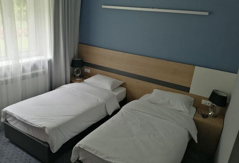 Freezone Inn   Hostel