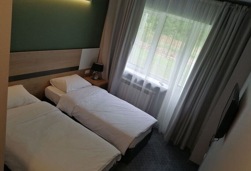 Freezone Inn   Hostel