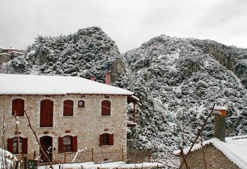 ホテル Archontiko Kolokotroni